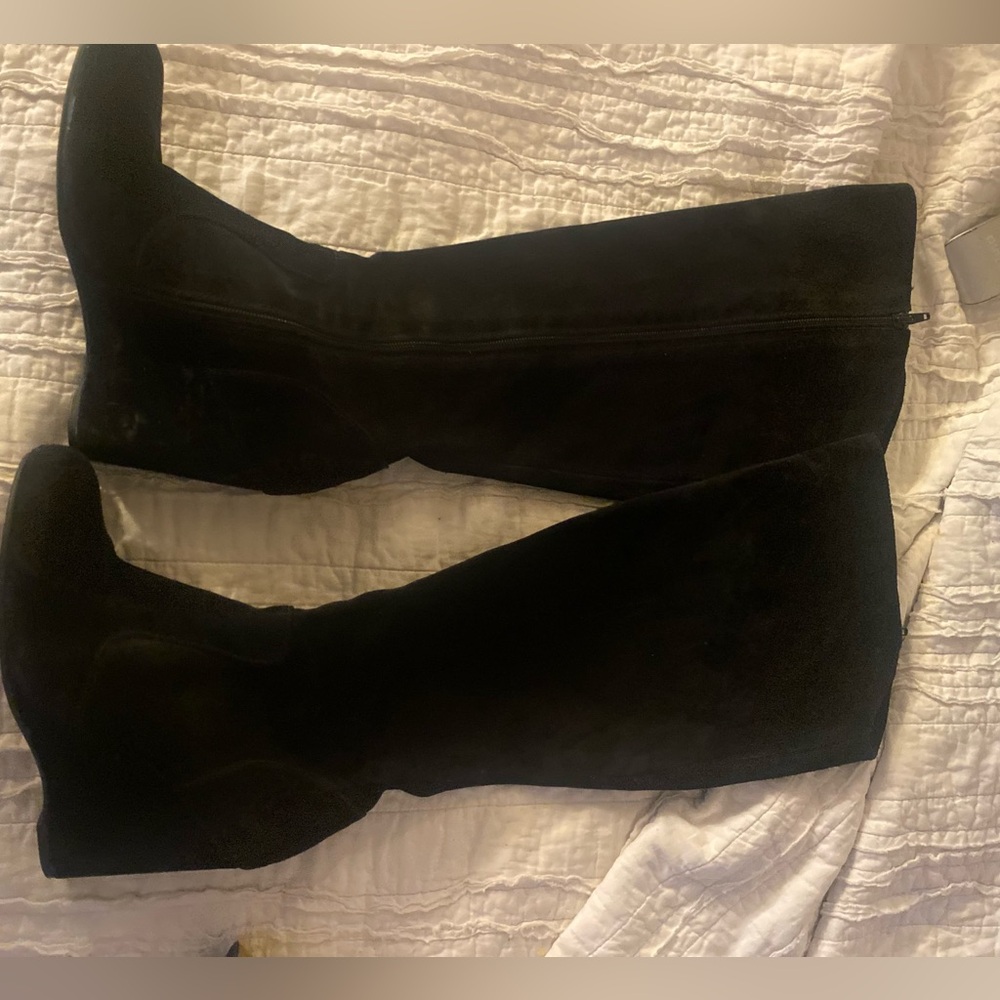 Born Crown Black  Suede Knee-High Boots size 9
